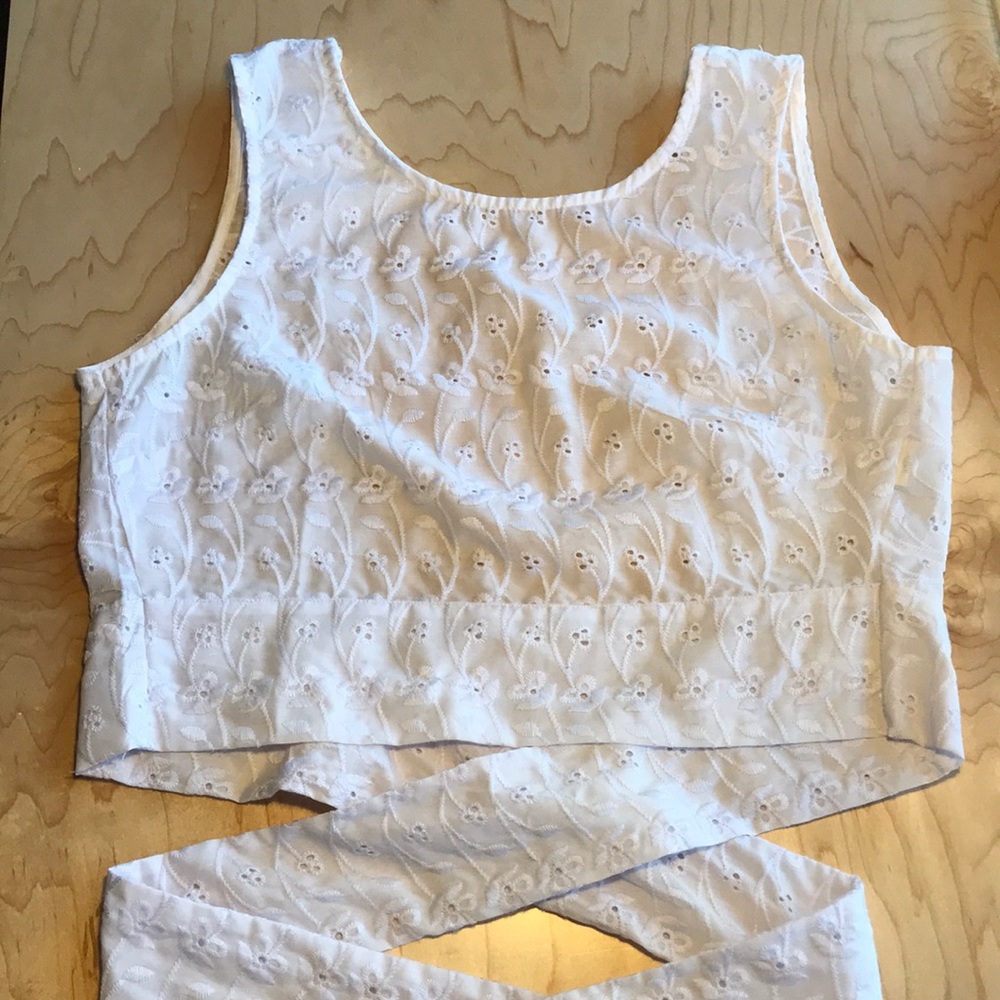 L. A. Hearts crop top. Ties in back